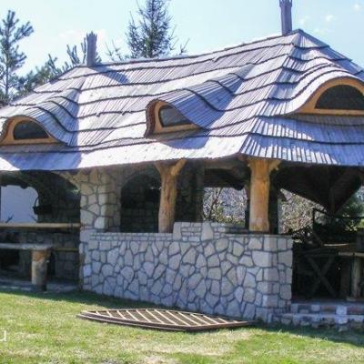 altany z kamienia naturalnego